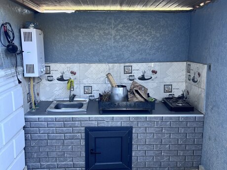 4 otaqlı köhnə tikili - Binəqədi q. - 1.5 m²