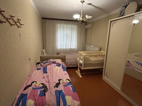 2 otaqlı köhnə tikili - Massiv D q. - 60 m²