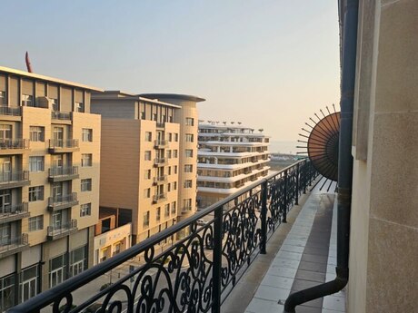 Объявление №6137965 - Баку, пос. Аг шехер, 3-комн., 150 м², 5/7 этаж