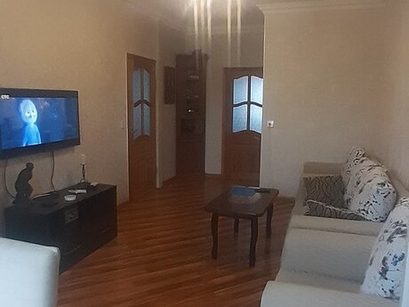 3 otaqlı köhnə tikili - Memar Əcəmi m. - 70 m²