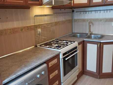 2 otaqlı köhnə tikili - Qara Qarayev m. - 60 m²