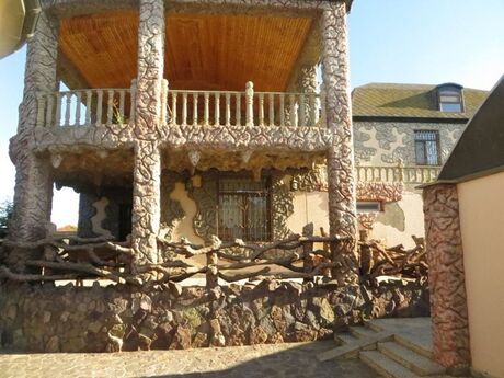 5 otaqlı həyət evi/bağ evi - Bilgəh q. - 200 m²