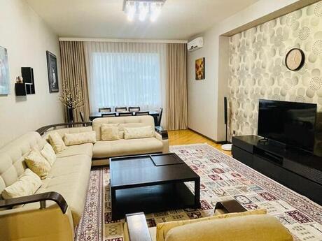 3 otaqlı yeni tikili - Şah İsmayıl Xətai m. - 130 m²