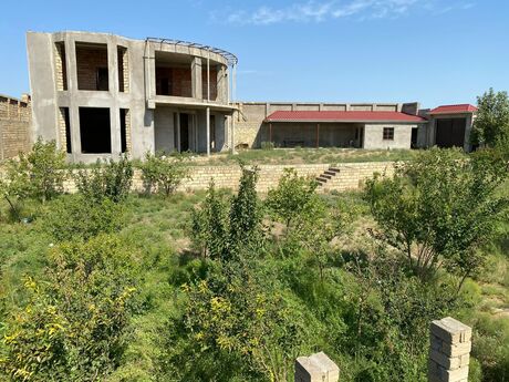 8 otaqlı həyət evi/bağ evi - Masazır q. - 322 m²