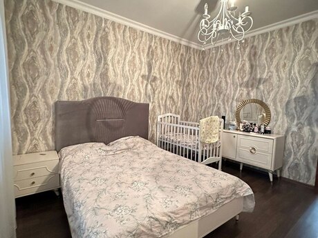 3 otaqlı köhnə tikili - Bakıxanov q. - 85 m²