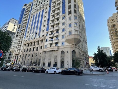 Elan №6138090 - Bakı, 28 May m., 4 otaqlı, 242 m², 12/17 mərtəbə