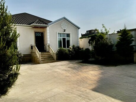 4 otaqlı həyət evi/bağ evi - Buzovna q. - 180 m²