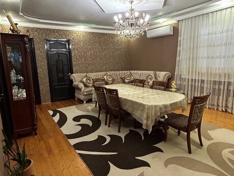 7 otaqlı həyət evi/bağ evi - Qaraçuxur q. - 180 m²