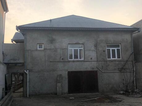 10 otaqlı həyət evi/bağ evi - Keşlə q. - 300 m²