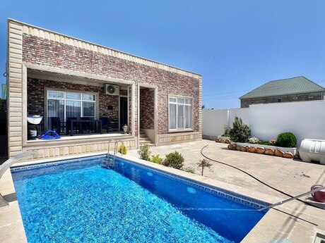 4 otaqlı həyət evi/bağ evi - Qala q. - 170 m²
