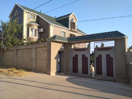 8 otaqlı həyət evi/bağ evi - Fatmayı q. - 450 m²