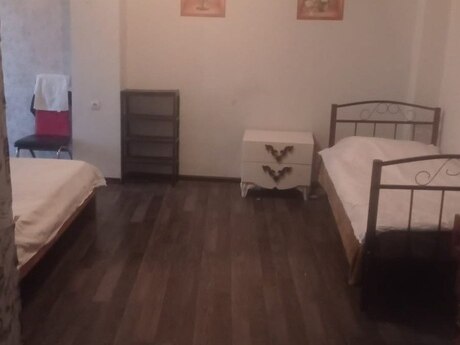 Obyekt - Ağ şəhər q. - 470 m²