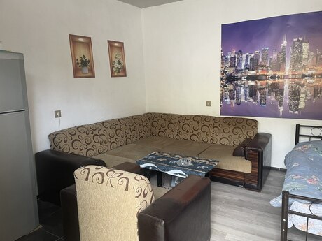 Obyekt - Ağ şəhər q. - 470 m²