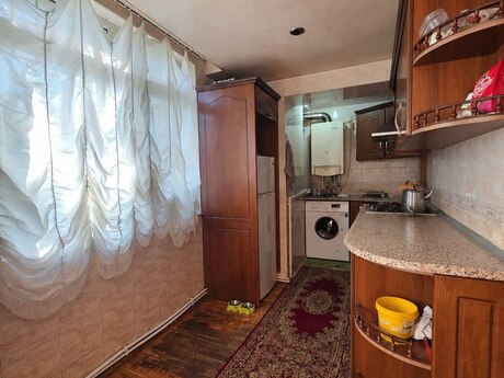 3 otaqlı köhnə tikili - 20 Yanvar m. - 87 m²