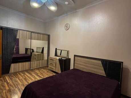 3 otaqlı həyət evi/bağ evi - İnşaatçılar m. - 100 m²