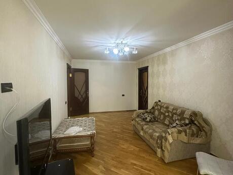 2 otaqlı köhnə tikili - Gənclik m. - 70 m²