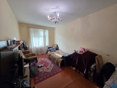 2 otaqlı köhnə tikili - Azadlıq Prospekti m. - 65 m²