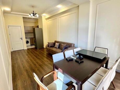 2 otaqlı yeni tikili - 8 Noyabr m. - 70 m²