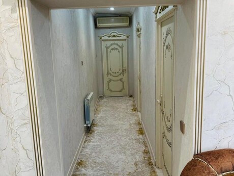 6 otaqlı həyət evi/bağ evi - Qaraçuxur q. - 280 m²