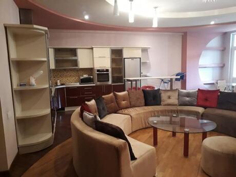 2 otaqlı yeni tikili - 28 May m. - 105 m²