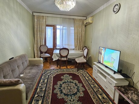 3 otaqlı köhnə tikili - Azadlıq Prospekti m. - 90 m²