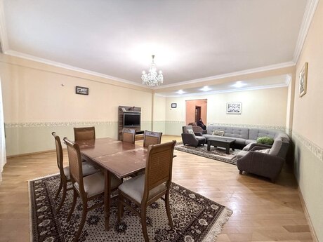 Elan №6138251 - Bakı, Nəsimi r., 4 otaqlı, 210 m², 10/17 mərtəbə