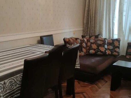 3 otaqlı köhnə tikili - Memar Əcəmi m. - 65 m²
