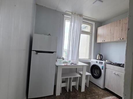 1 otaqlı köhnə tikili - Elmlər Akademiyası m. - 35 m²