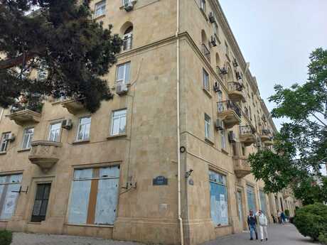 3 otaqlı köhnə tikili - 28 May m. - 85 m²