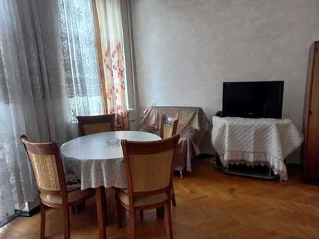 3 otaqlı köhnə tikili - 28 May m. - 85 m²