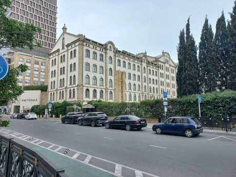 3 otaqlı köhnə tikili - 28 May m. - 85 m²
