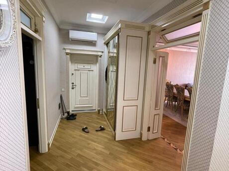 4 otaqlı yeni tikili - İnşaatçılar m. - 181 m²