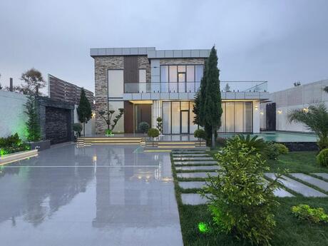 5 otaqlı həyət evi/bağ evi - Şüvəlan q. - 400 m²