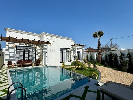 5 otaqlı həyət evi/bağ evi - Mərdəkan q. - 250 m²