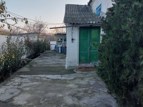 4 otaqlı həyət evi/bağ evi - Xaçmaz - 112 m²