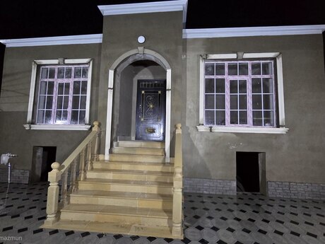 3 otaqlı həyət evi/bağ evi - Balaxanı q. - 100 m²