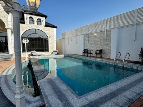 5 otaqlı həyət evi/bağ evi - Şüvəlan q. - 280 m²