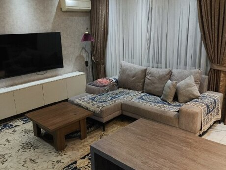 3 otaqlı köhnə tikili - İçəri Şəhər m. - 70 m²