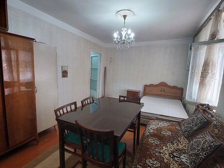 1 otaqlı köhnə tikili - Elmlər Akademiyası m. - 30 m²