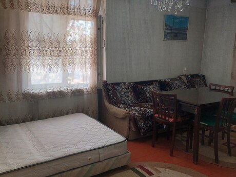 1 otaqlı köhnə tikili - Elmlər Akademiyası m. - 30 m²