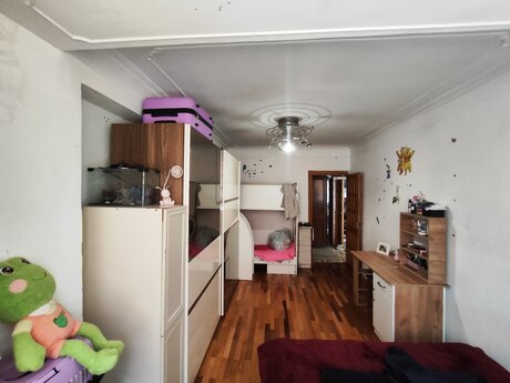 2 otaqlı köhnə tikili - Həzi Aslanov q. - 45 m²