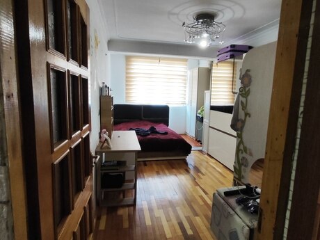 2 otaqlı köhnə tikili - Həzi Aslanov q. - 45 m²