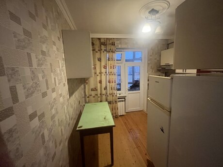 3 otaqlı köhnə tikili - Həzi Aslanov q. - 70 m²
