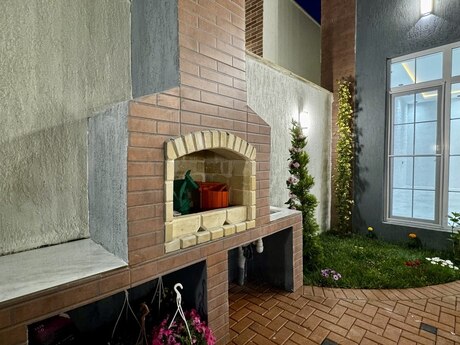 4 otaqlı həyət evi/bağ evi - Şüvəlan q. - 150 m²