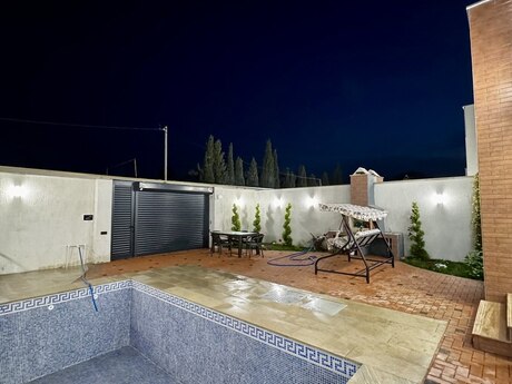 4 otaqlı həyət evi/bağ evi - Şüvəlan q. - 150 m²