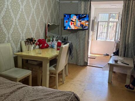 Elan №6138417 - Bakı, Qara Qarayev m., 2 otaqlı, 20 m², 1/5 mərtəbə