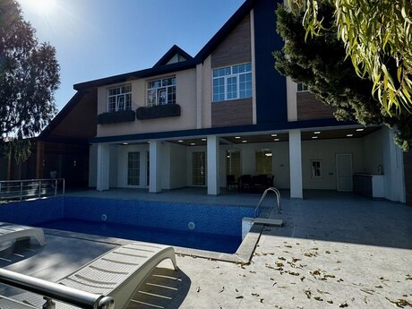 6 otaqlı həyət evi/bağ evi - Şüvəlan q. - 270 m²