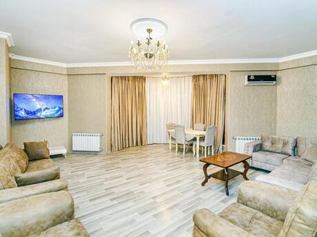 3 otaqlı yeni tikili - 28 May m. - 140 m²
