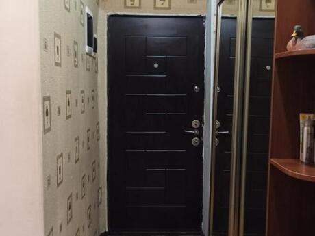 3 otaqlı köhnə tikili - Gənclik m. - 77.9 m²
