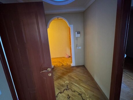 2 otaqlı köhnə tikili - Şah İsmayıl Xətai m. - 79 m²